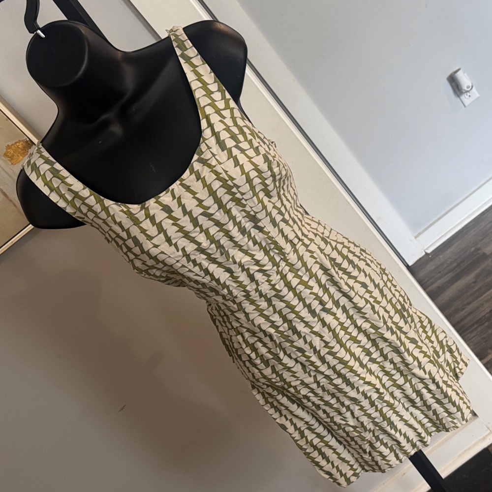 Green and White Patterned Women's Dress